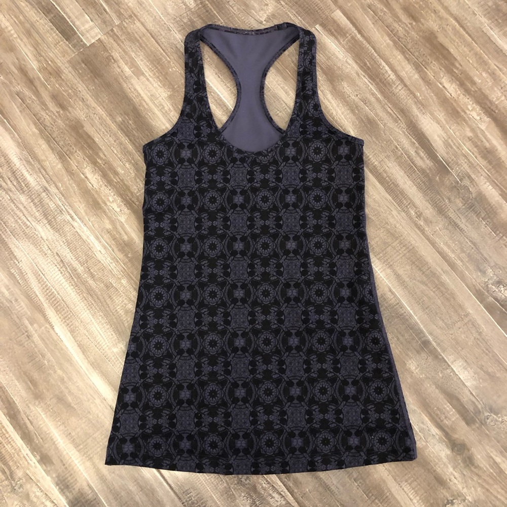 Lululemon Racerback - Size 6